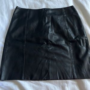 Faux Leather Black mini skirt with zipper. H&M
